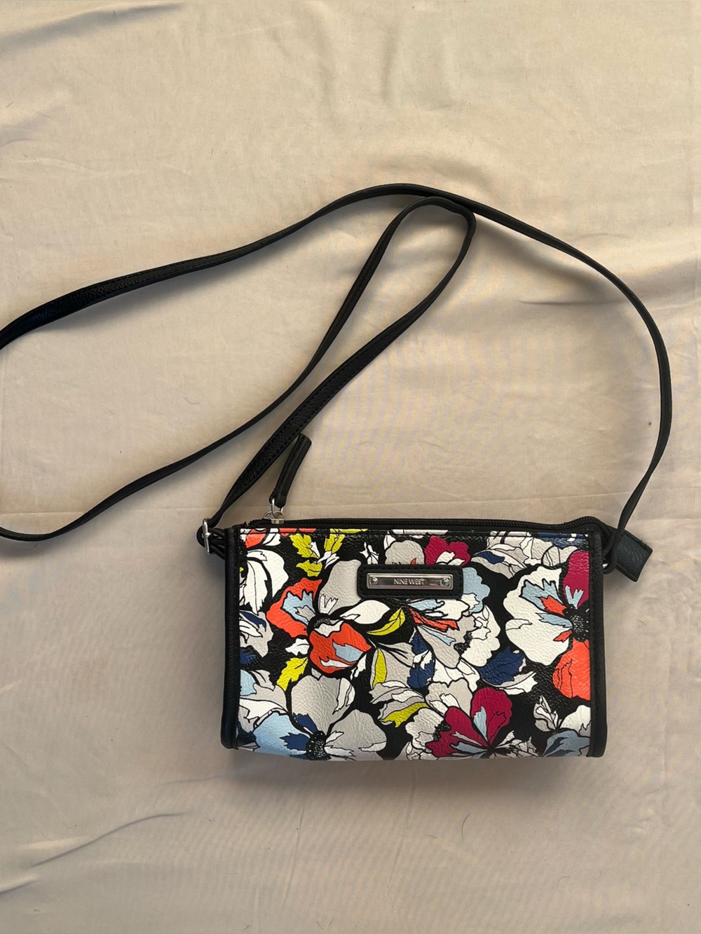 Nine West Floral Crossbody Wristlet Bag Multicolor Black Zip Around